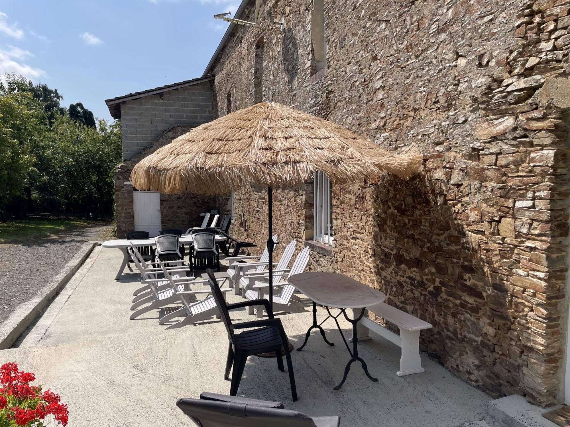 B&B Chambres D'Hotes Ferme Mahyas Saint-Jean-de-Savigny Exterior photo