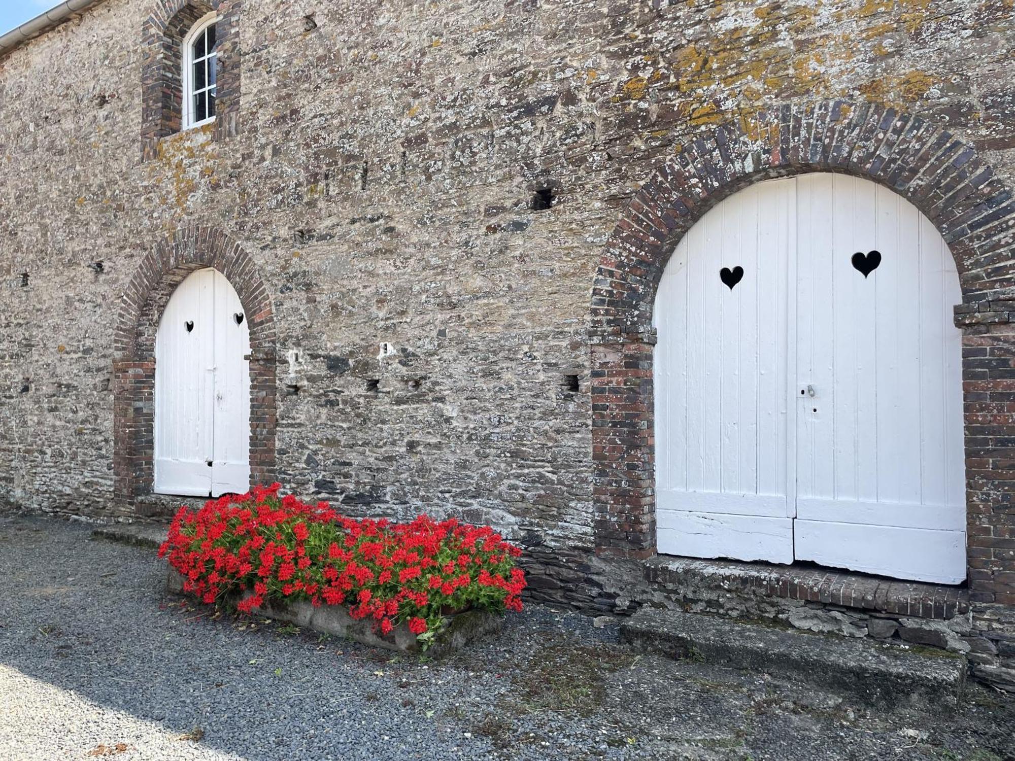B&B Chambres D'Hotes Ferme Mahyas Saint-Jean-de-Savigny Exterior photo